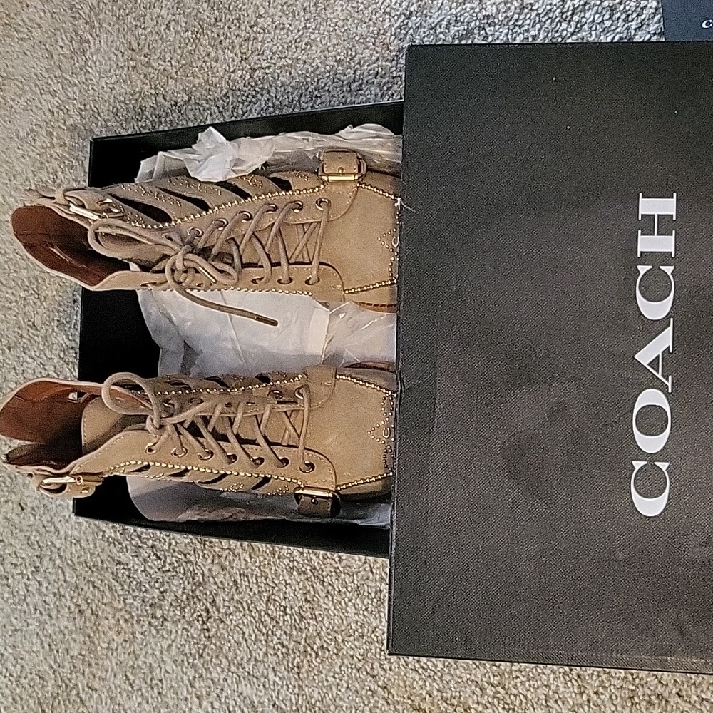 Coach size 7